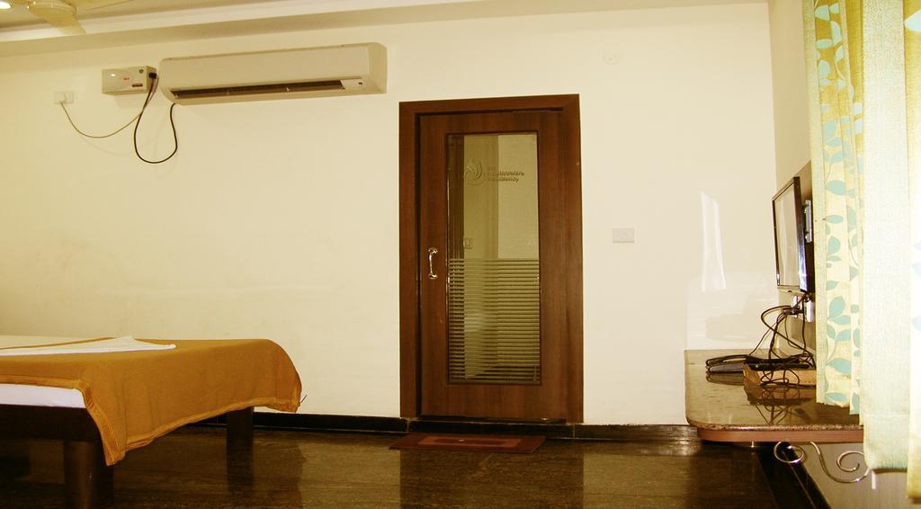 Sri Kapileswara Residency Hotel Tirupati Cameră foto