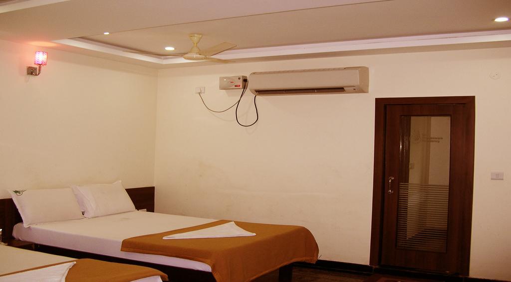 Sri Kapileswara Residency Hotel Tirupati Cameră foto
